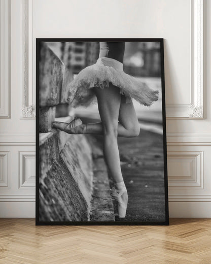  Dancer Wall Artwork In Black Floating Frame