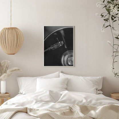 Artwork- Vinyl_003-16X20inches-In White Floating Frame